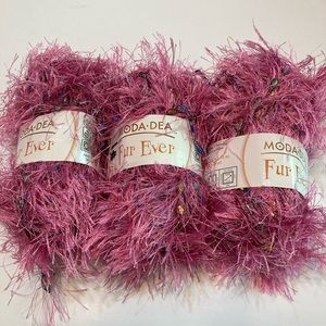Moda Dea Fur Ever Yarn Novelty Fringe 3743 Pinksuasion 3 Skeins Mixed Dye Lot.